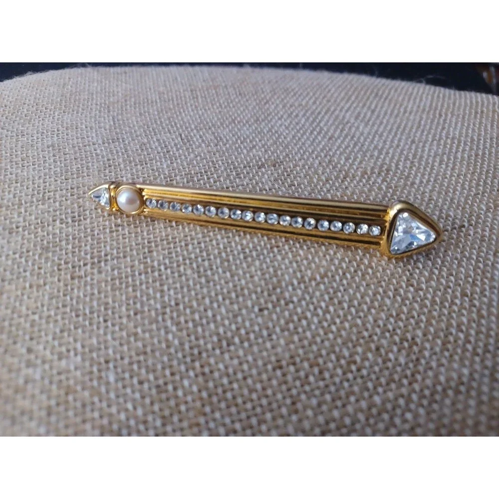 MONET Crystal Pearl Rhinestone Arrow Lapel Bar Pin Brooch